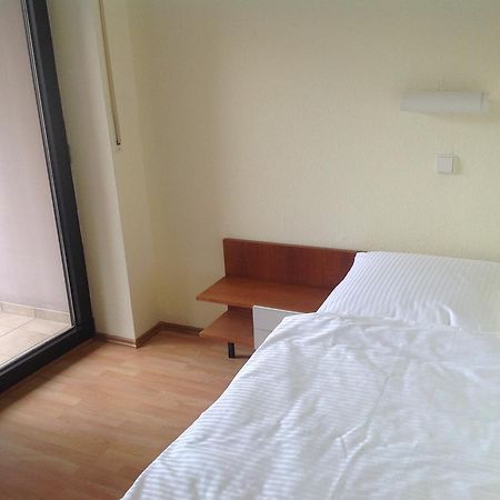 Hotel-Pension Schlossgarten Trippstadt 外观 照片