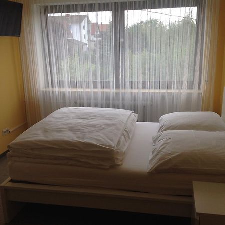 Hotel-Pension Schlossgarten Trippstadt 外观 照片