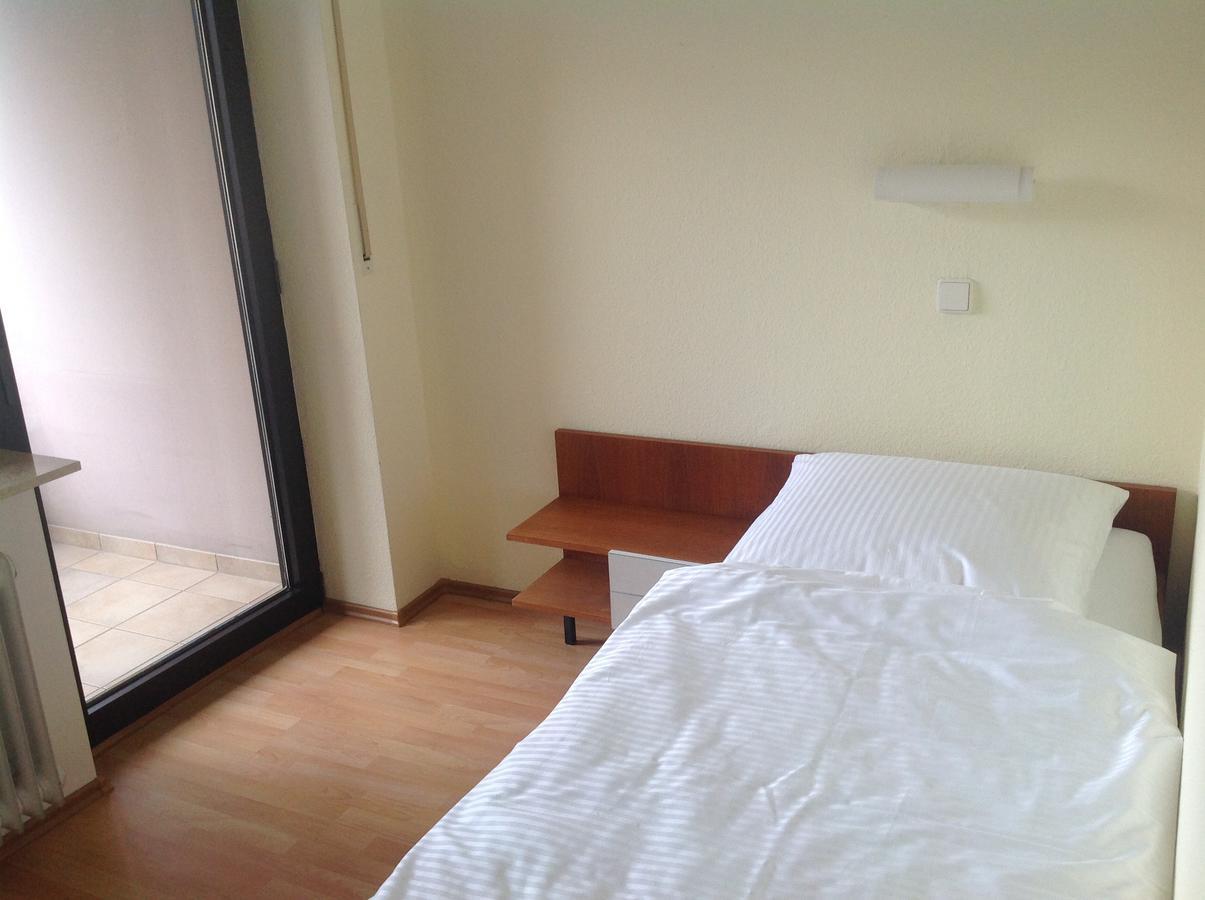 Hotel-Pension Schlossgarten Trippstadt 外观 照片