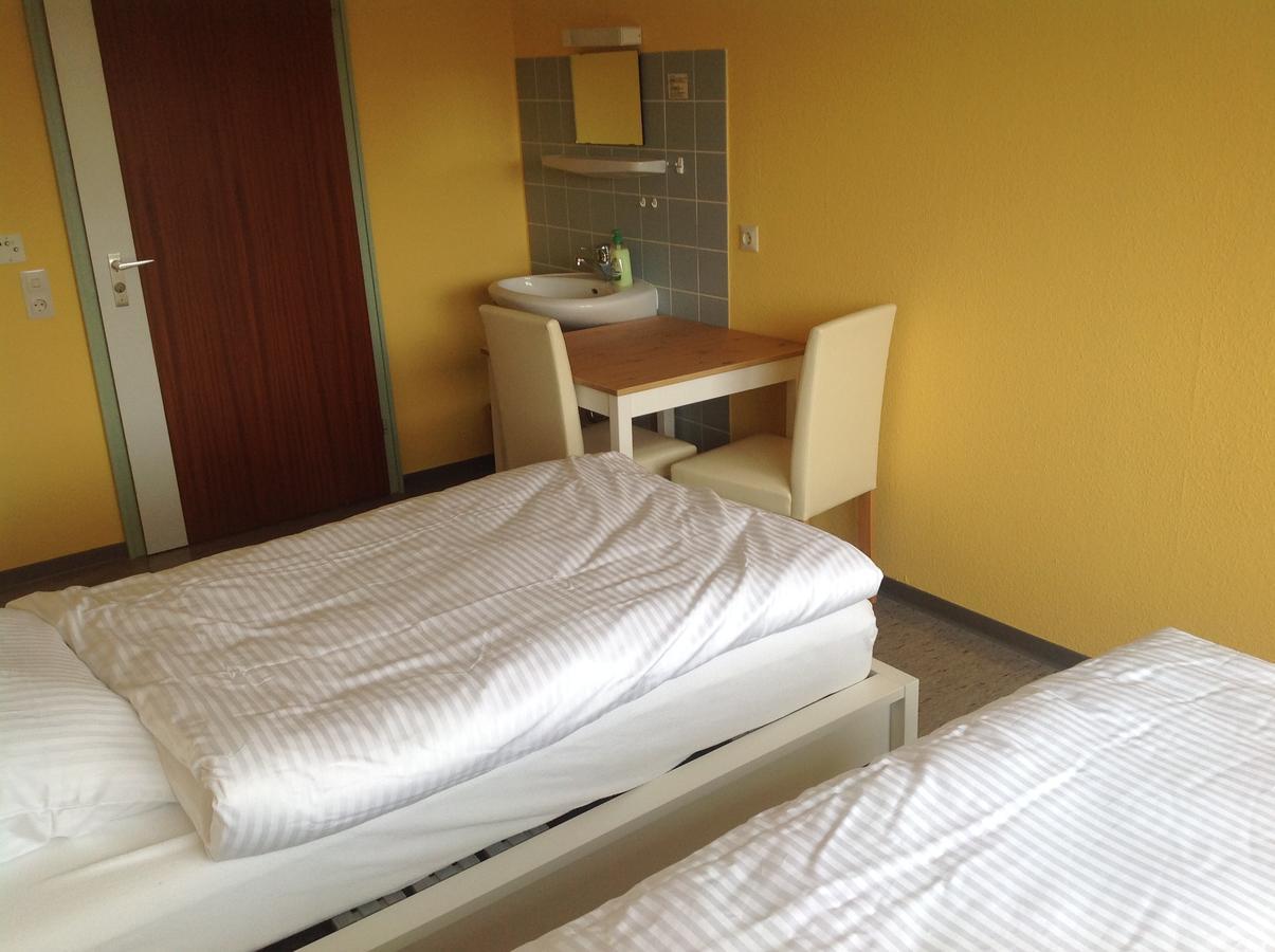 Hotel-Pension Schlossgarten Trippstadt 外观 照片