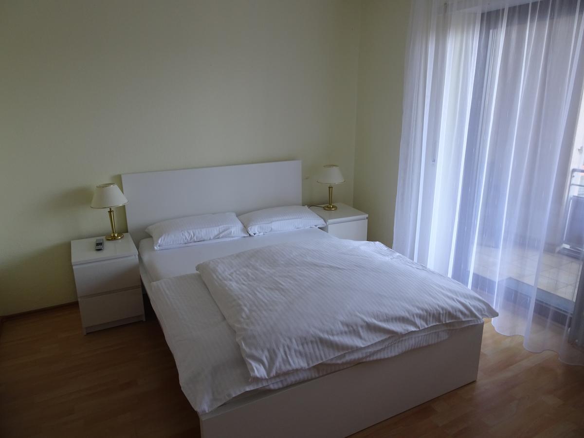 Hotel-Pension Schlossgarten Trippstadt 外观 照片