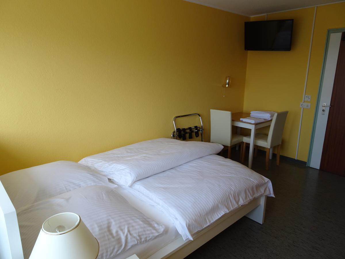 Hotel-Pension Schlossgarten Trippstadt 外观 照片