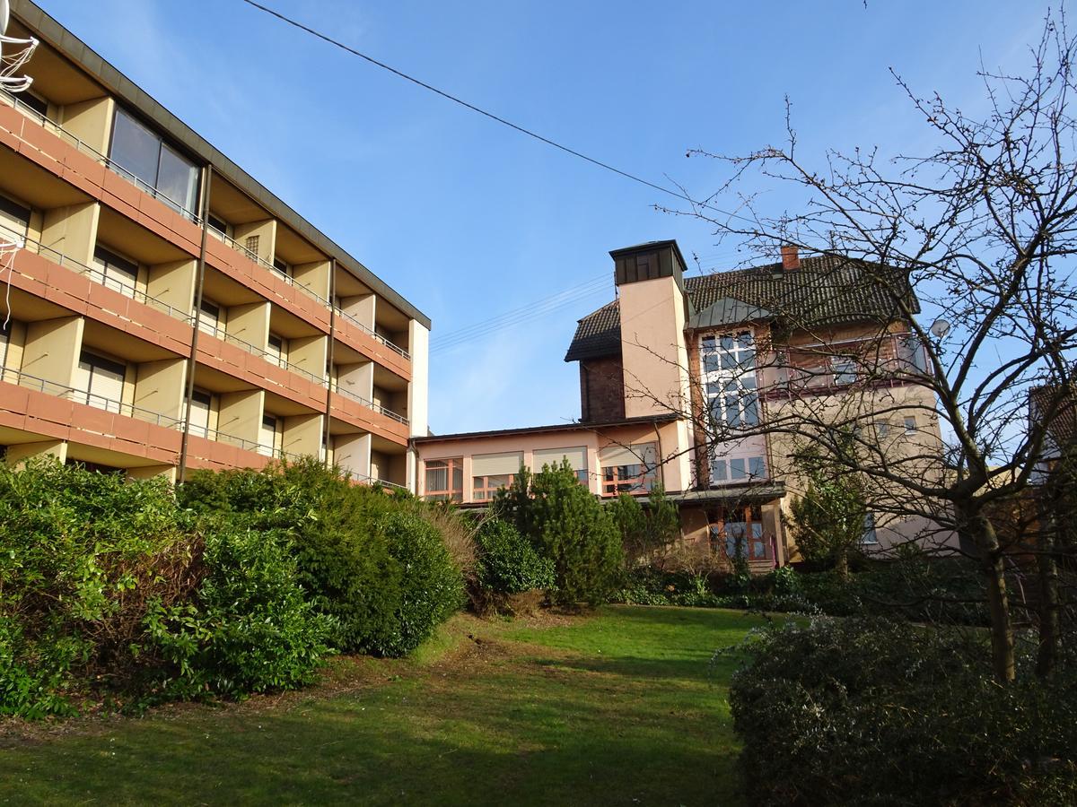 Hotel-Pension Schlossgarten Trippstadt 外观 照片